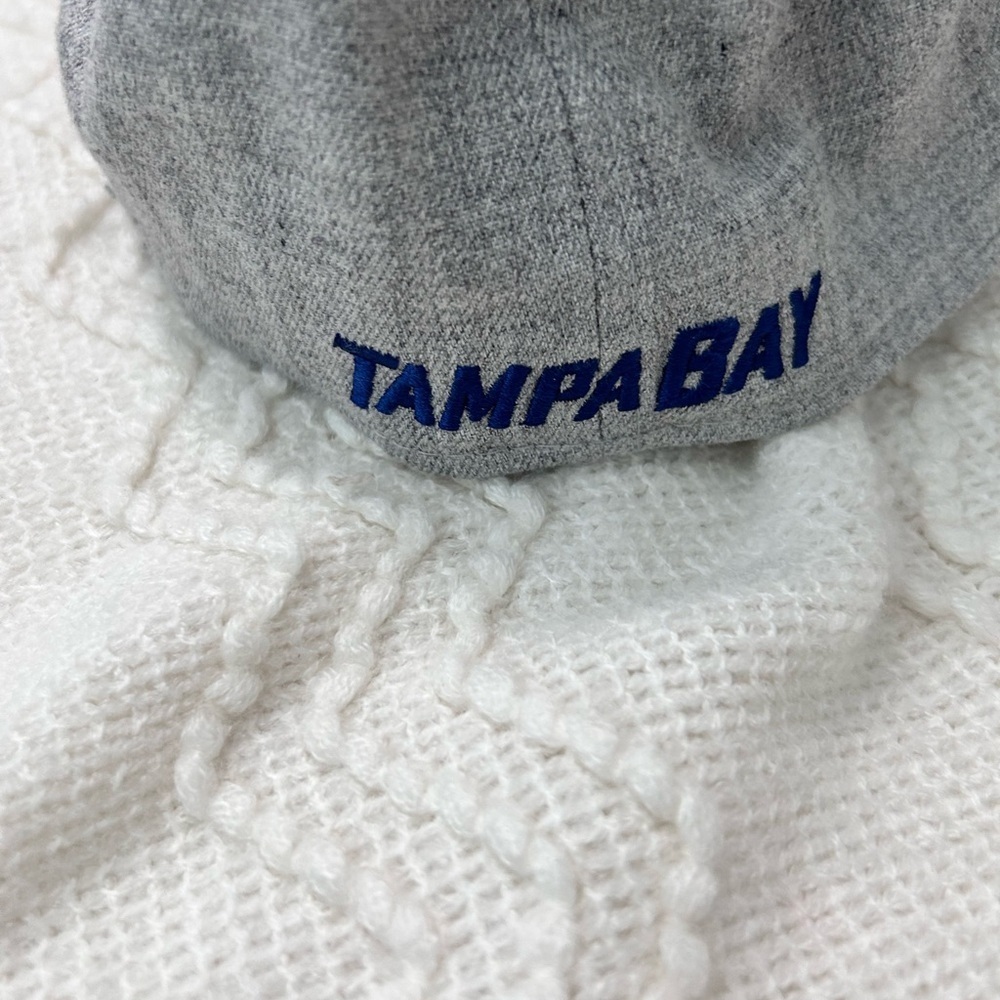 Tampa Bay Lighting NHL - Picture 3 of 6